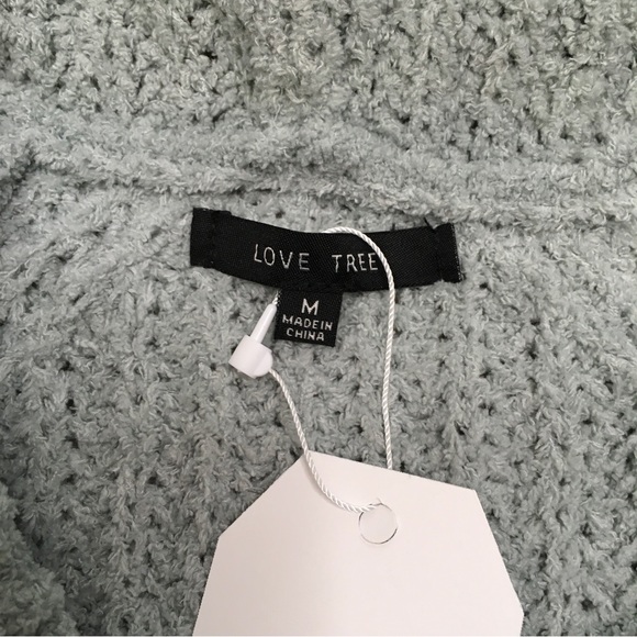 NWT Love Tree Soft Knit Cropped Hooded Sweater Size Medium - Picture 4 of 8